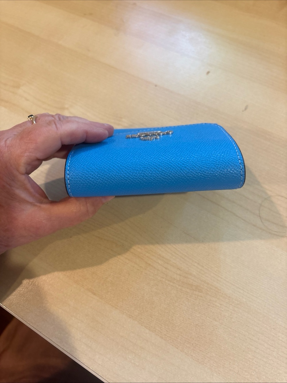 Coach blue fold and snap wallet - Picture 7 of 10